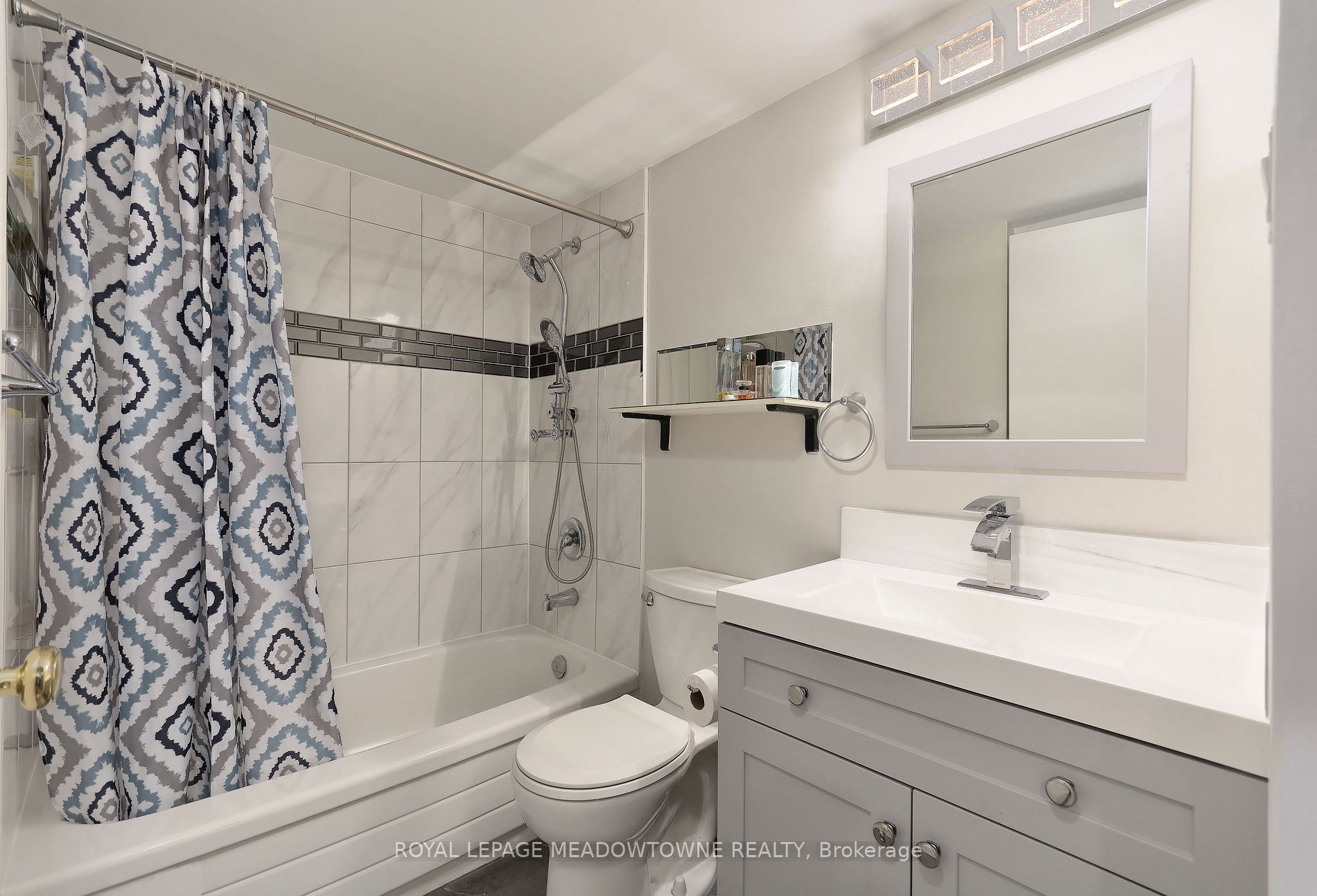 2301 Derry Rd W, #908