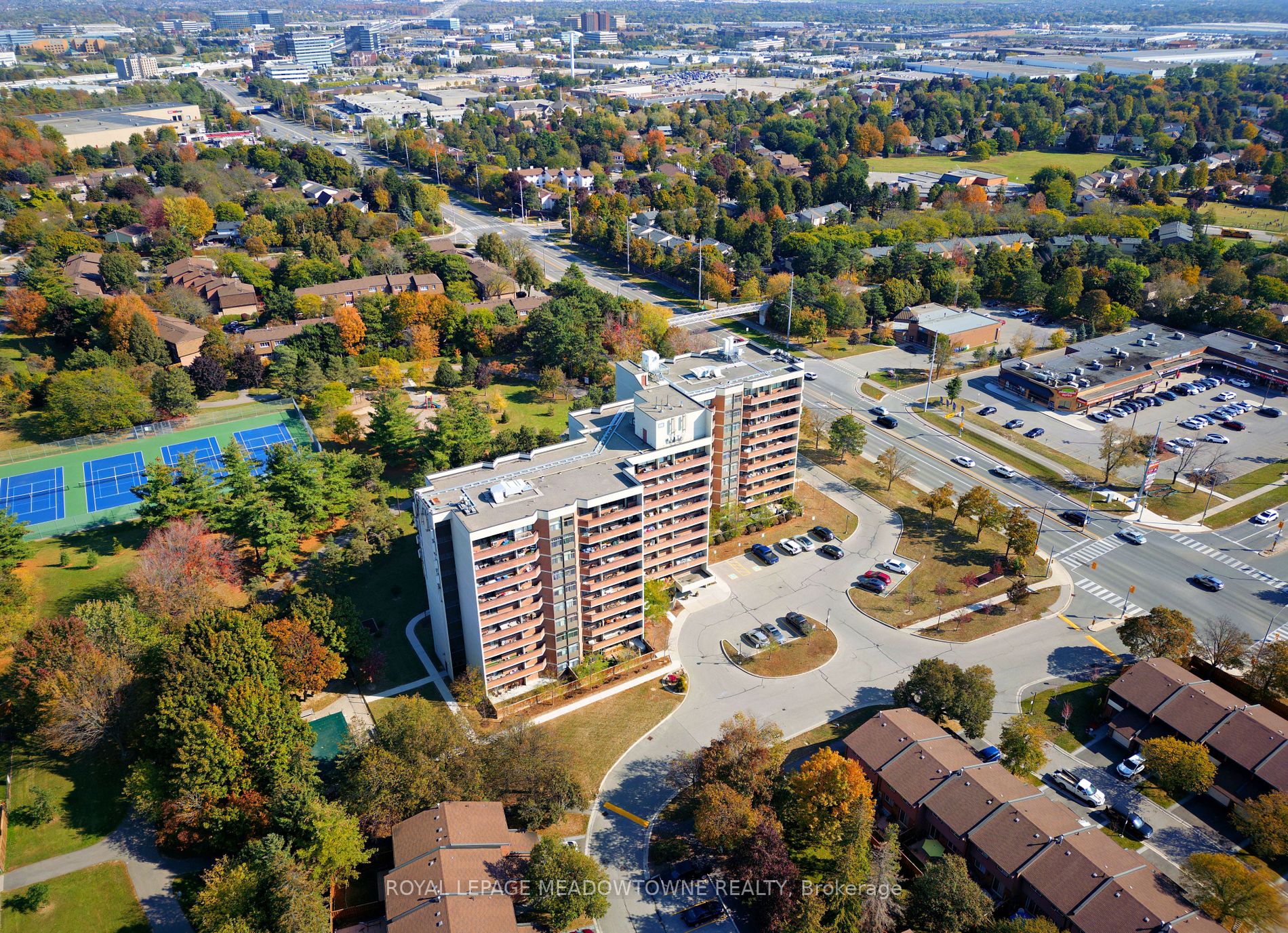 2301 Derry Rd W, #908