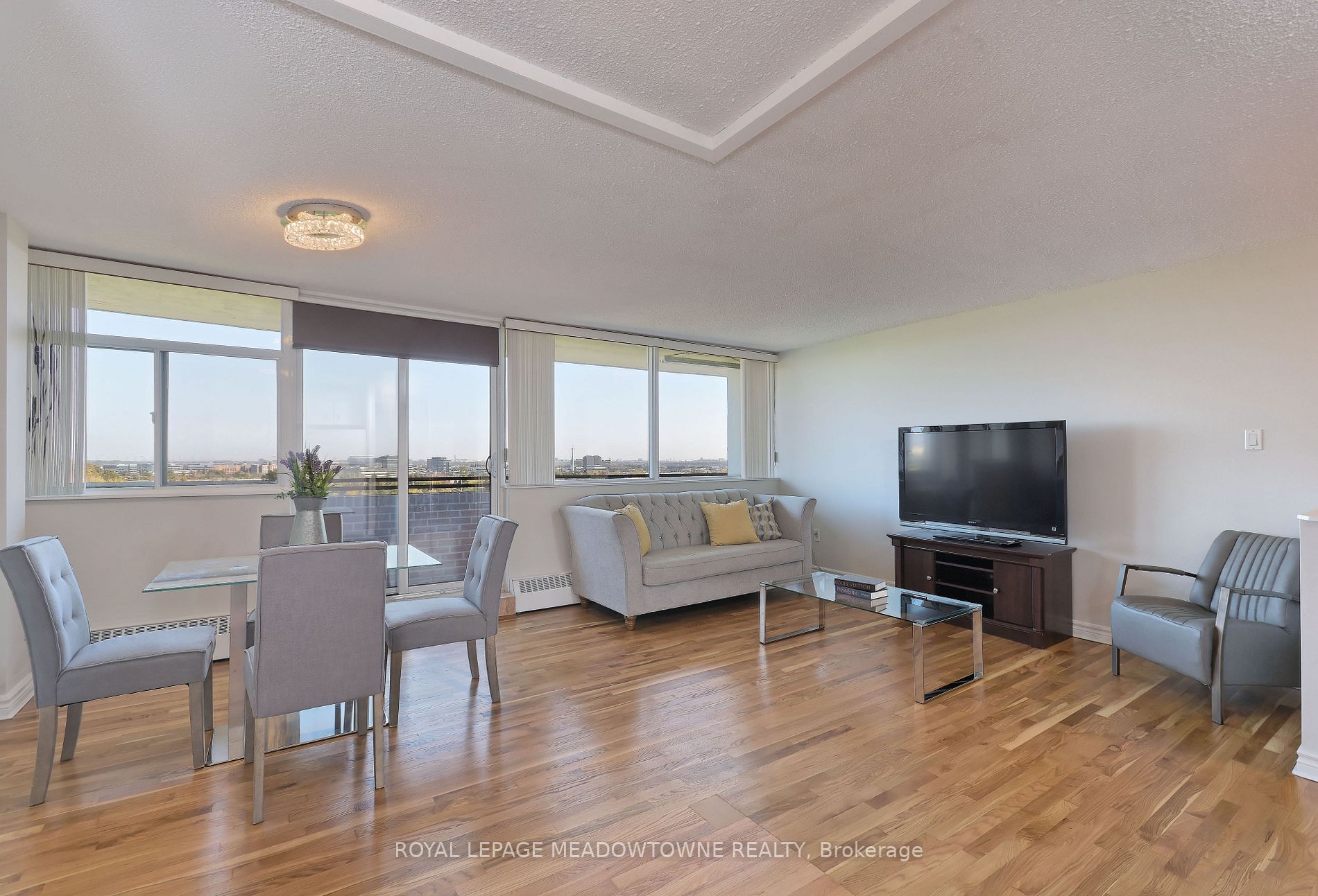 2301 Derry Rd W, #908