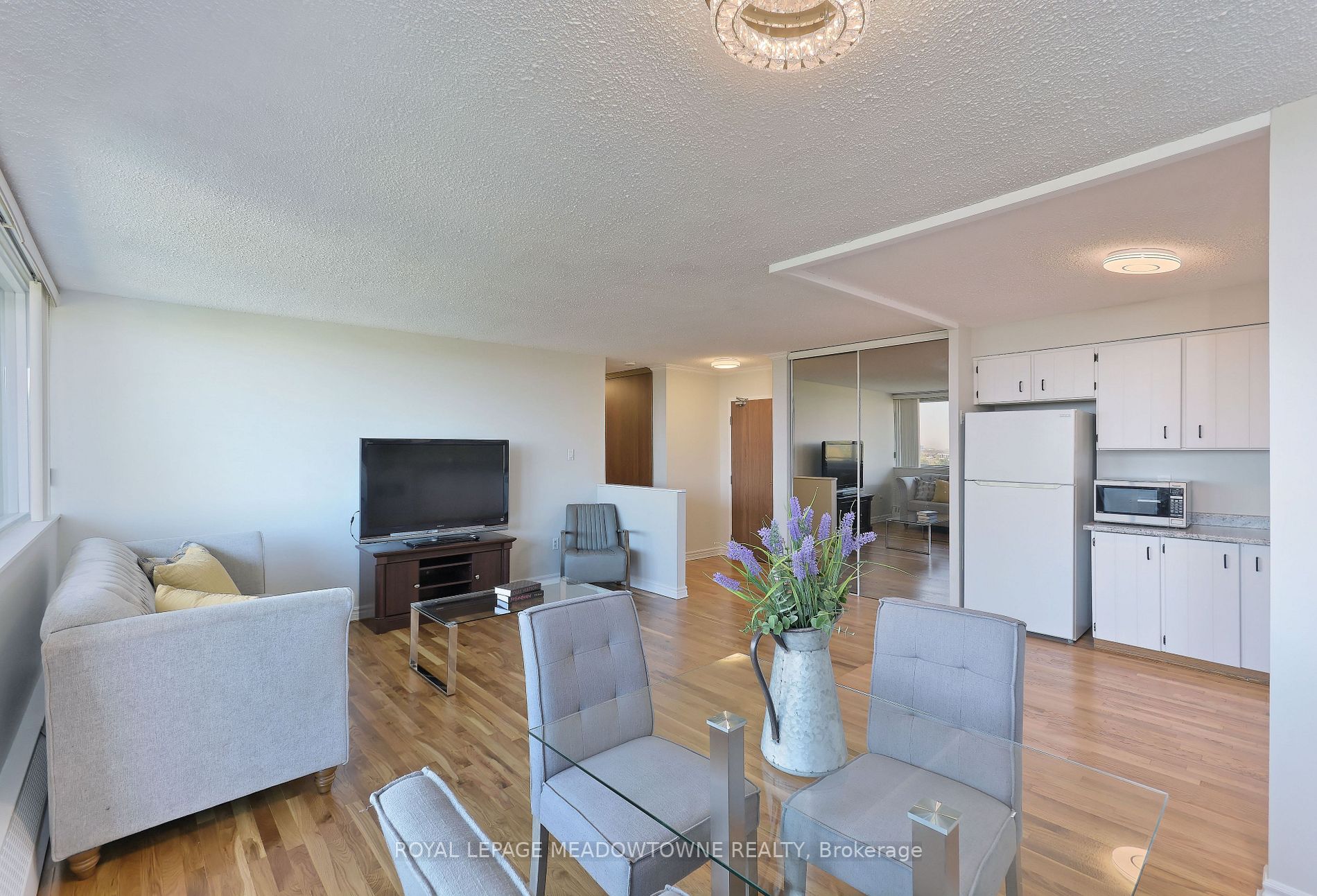 2301 Derry Rd W, #908
