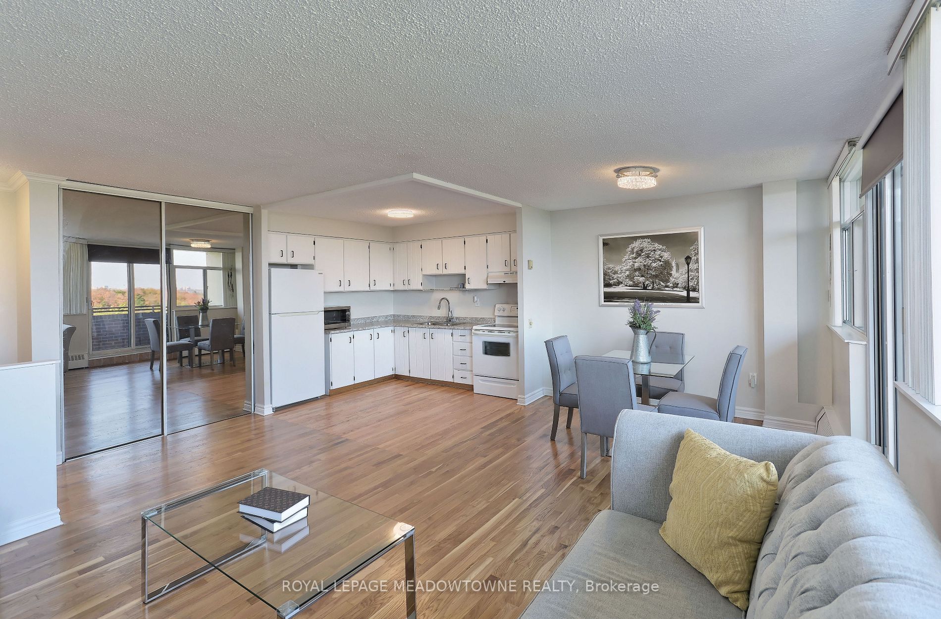2301 Derry Rd W, #908