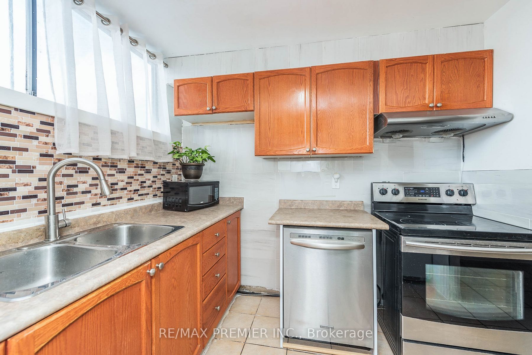 4673 Jane St, #1006