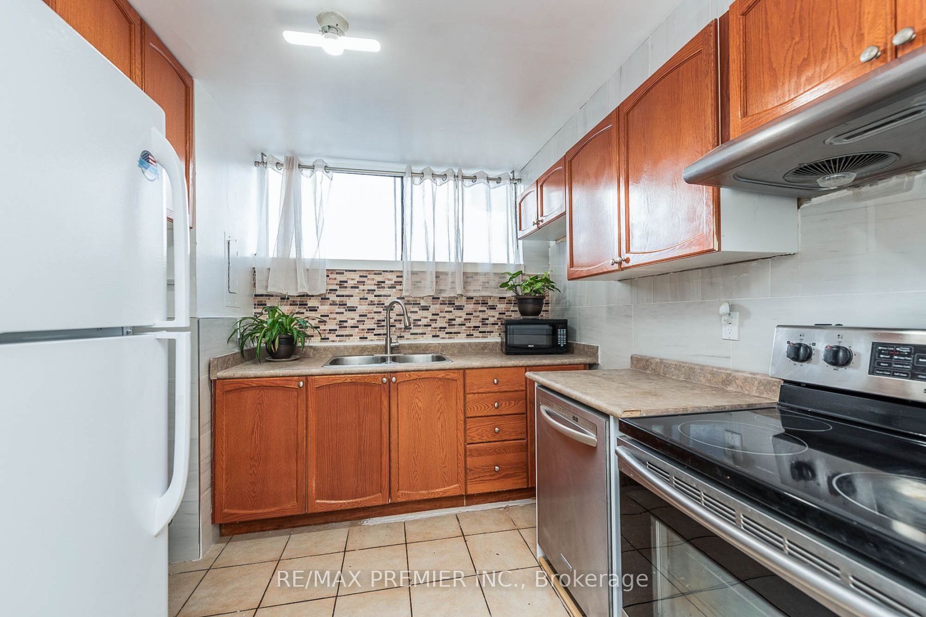 4673 Jane St, #1006
