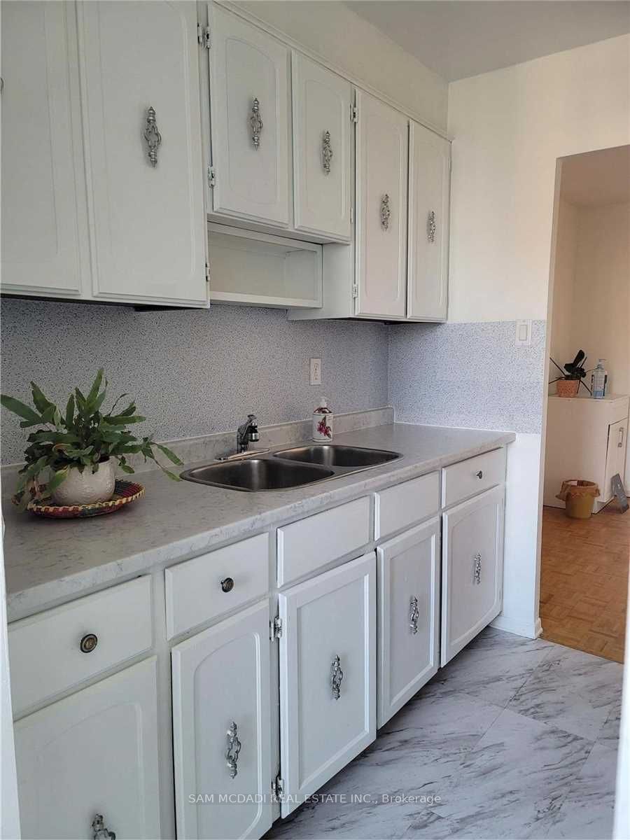 966 Inverhouse Drive #712