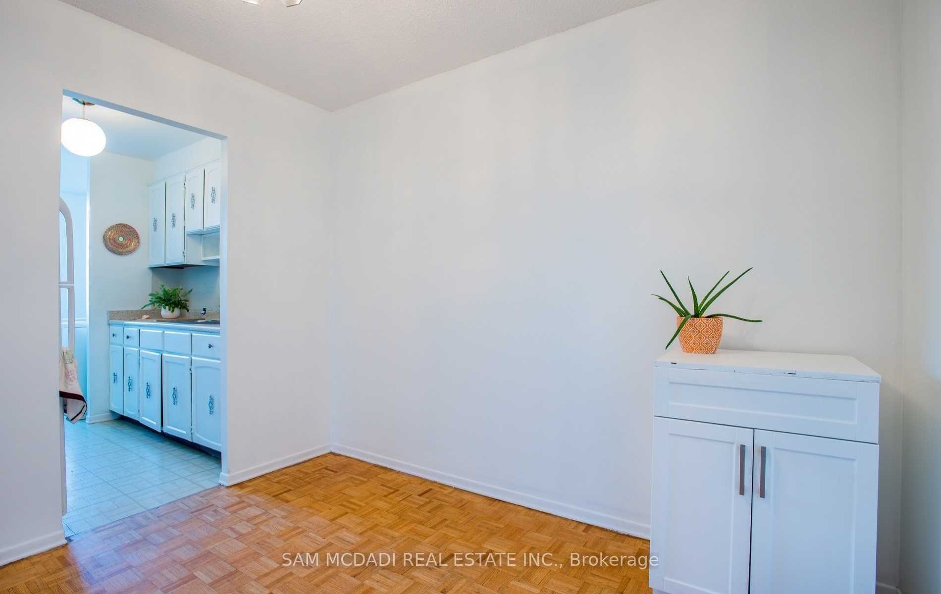 966 Inverhouse Drive #712