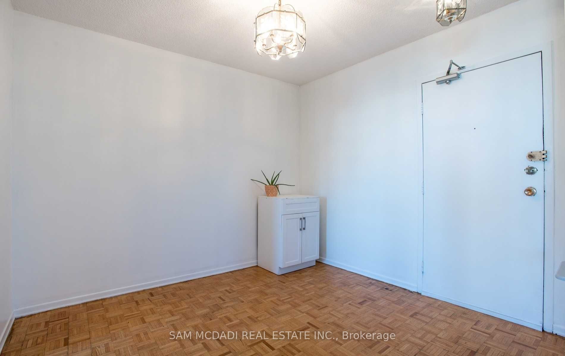 966 Inverhouse Drive #712