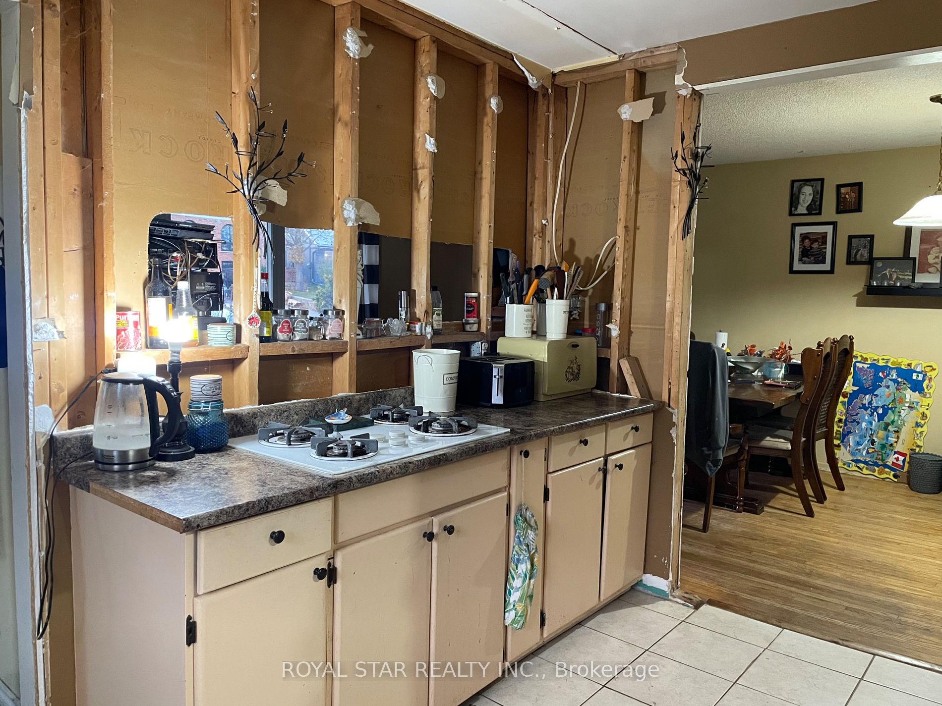 50 Cobblehill Road