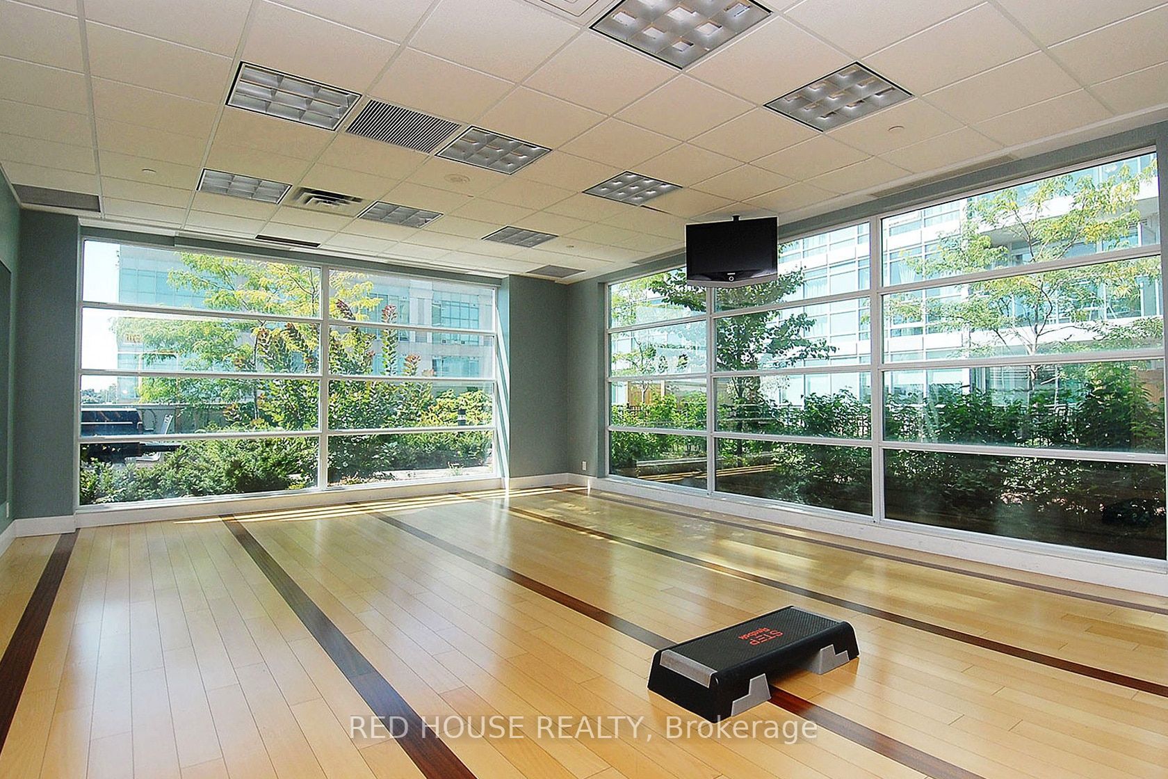 155 Legion Road N, #2503