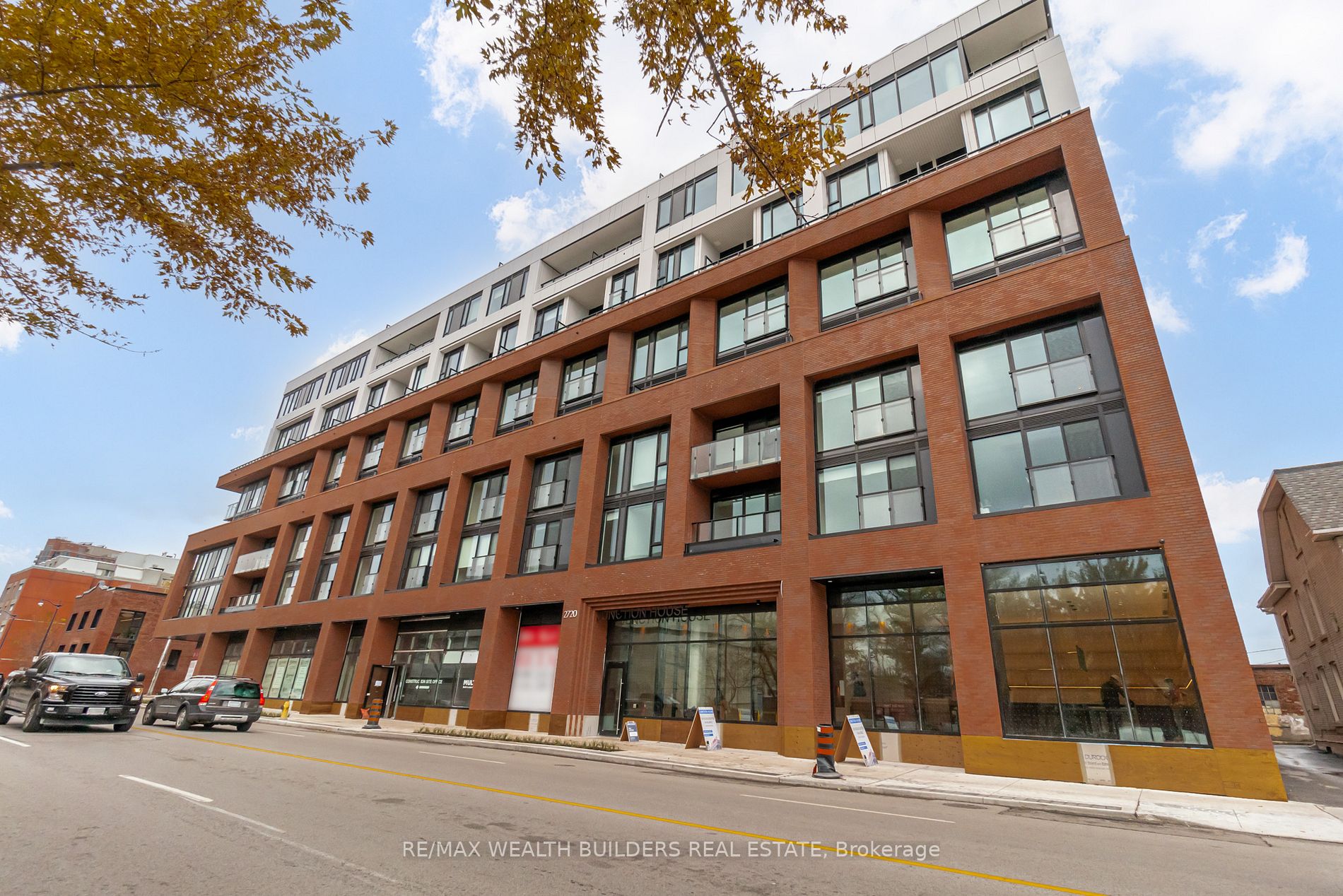 2720 Dundas St W, #321