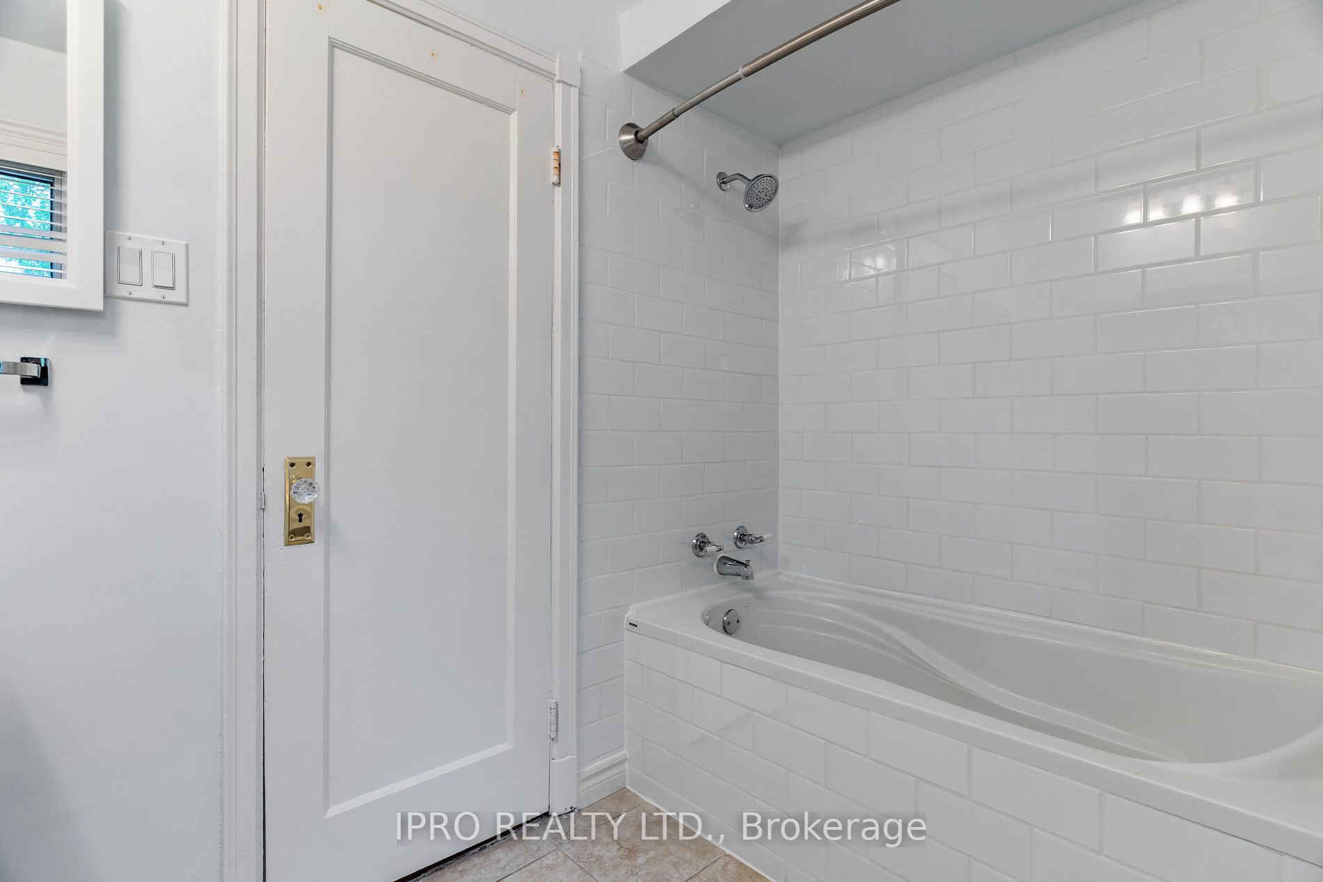 4691 Dundas Street W