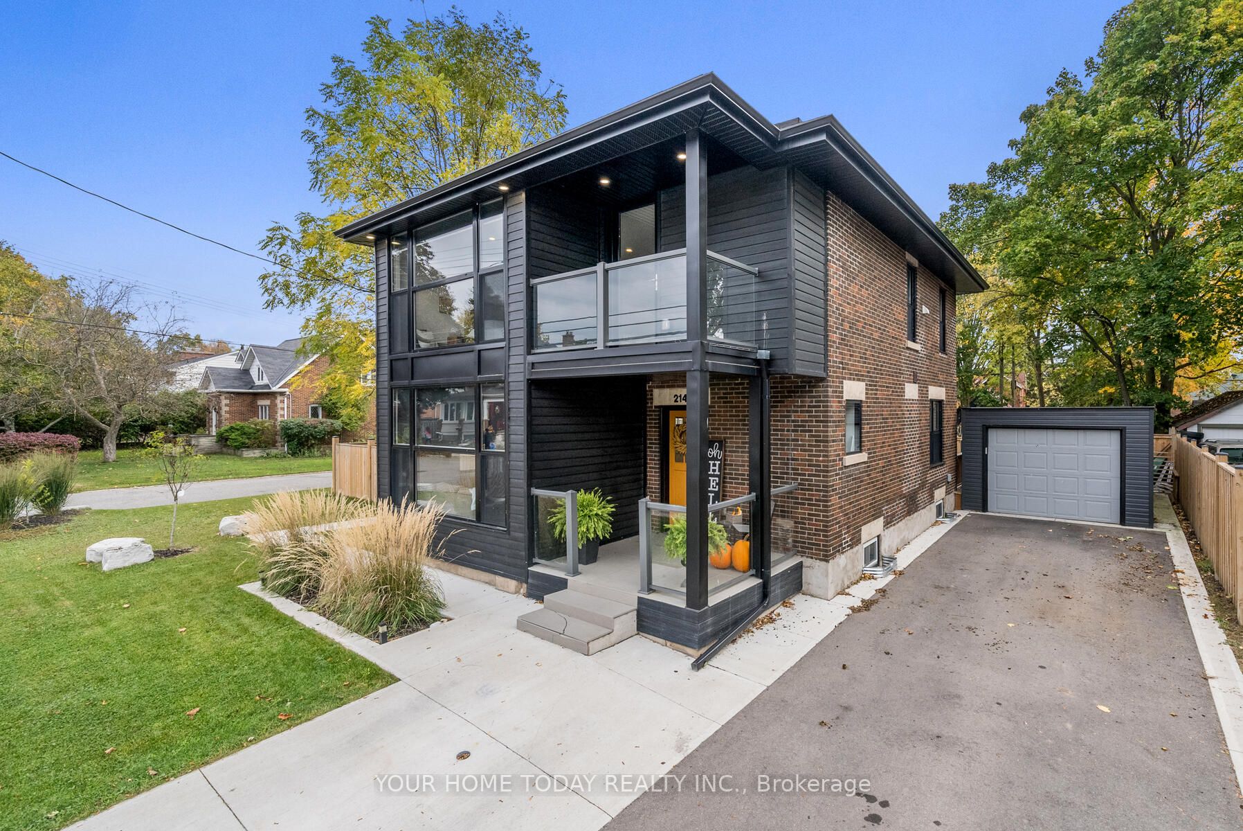 214 Mill St E