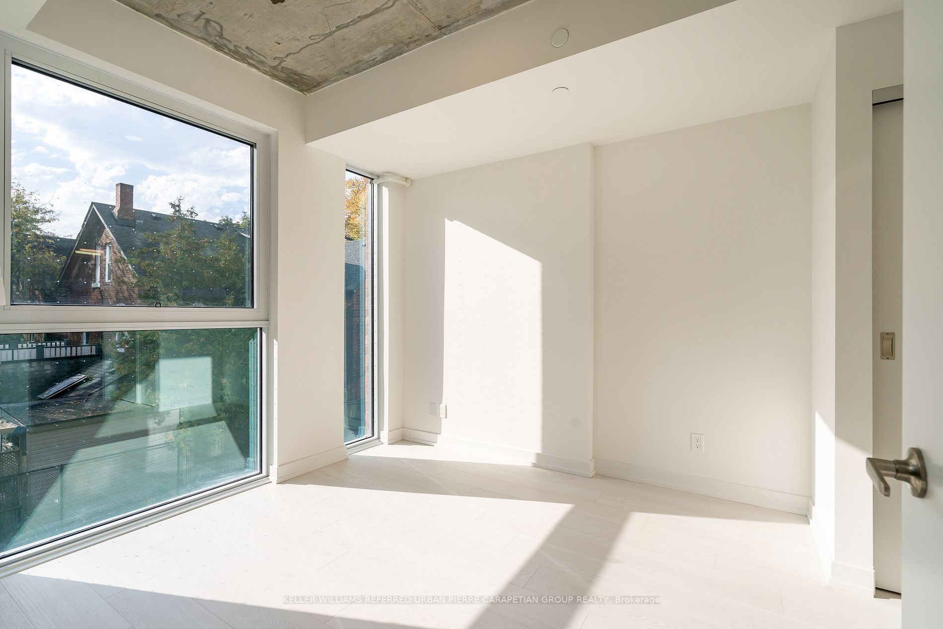 57 Brock Ave, #215