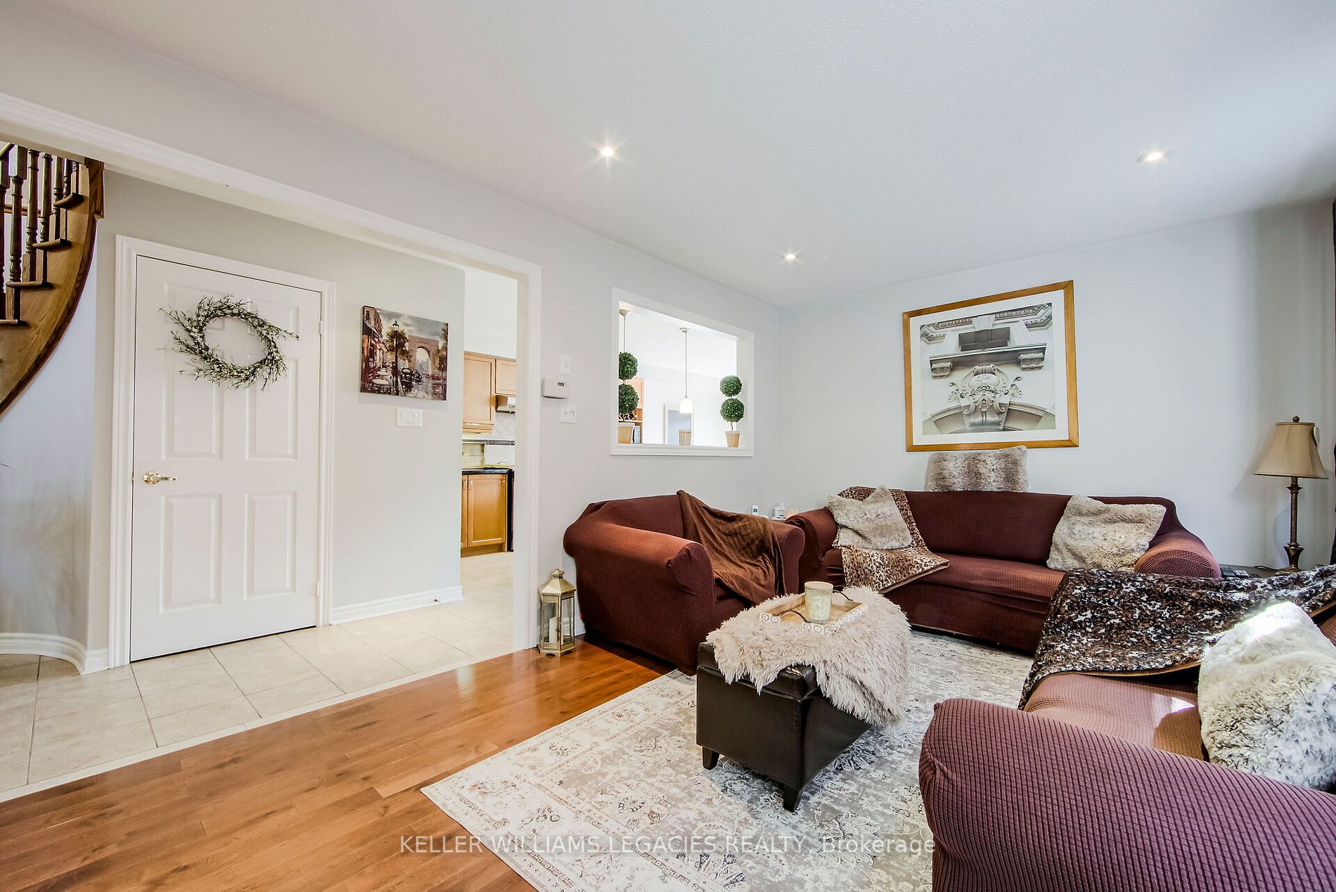 41 Lawren Harris Cres