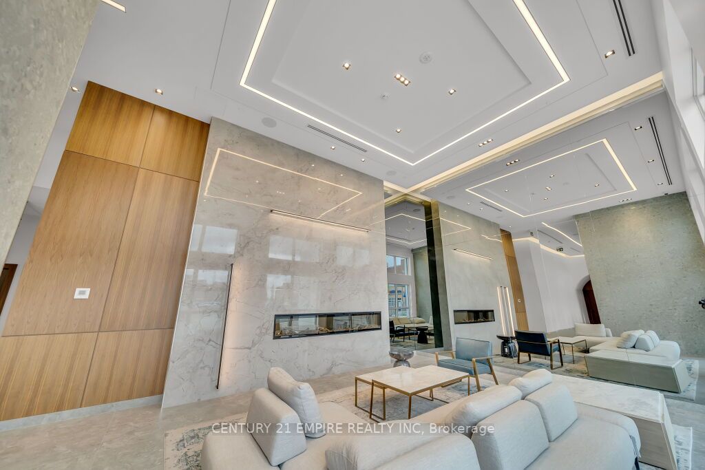 509 Dundas Street W, #317