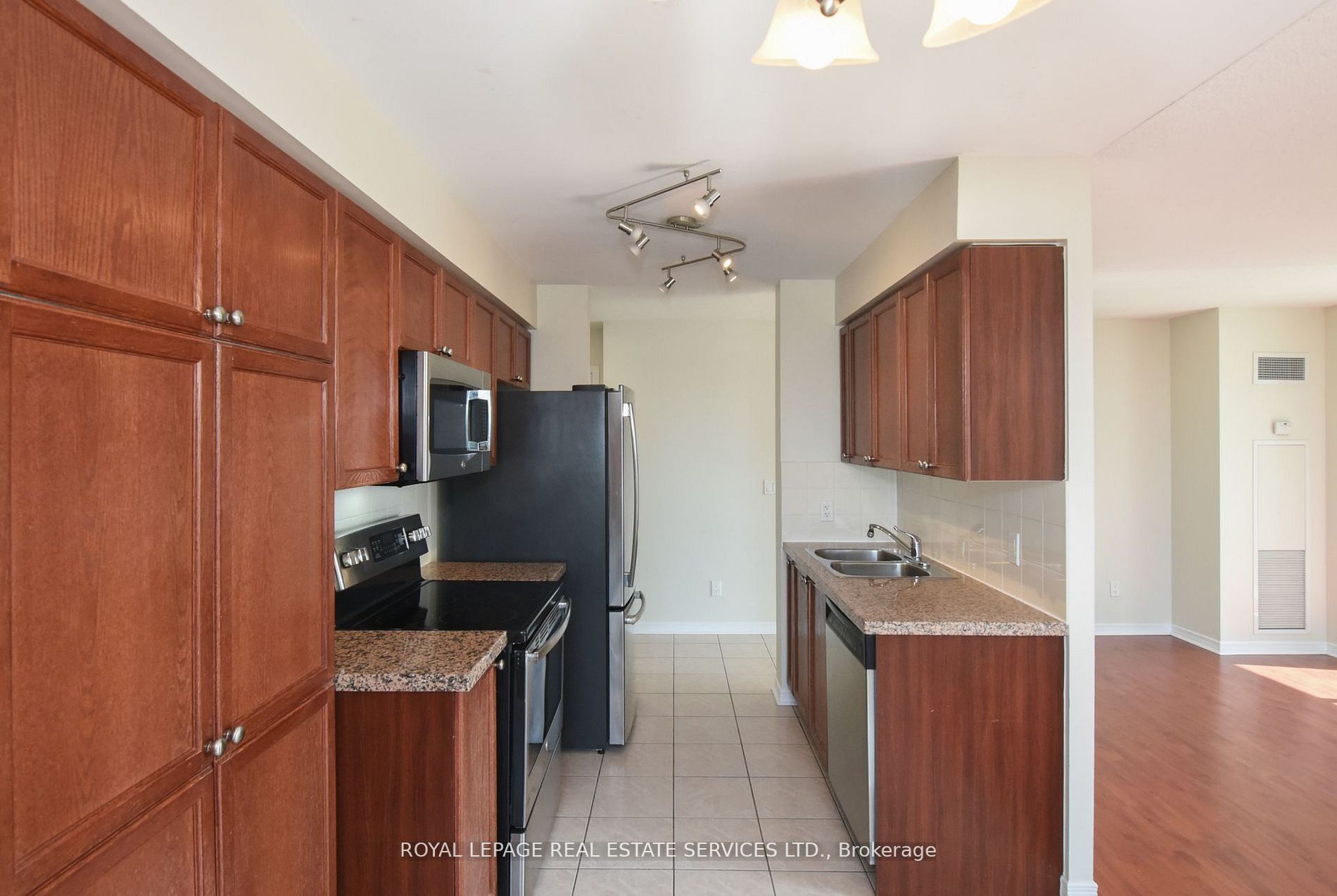 4889 Kimbermount Ave, #1408