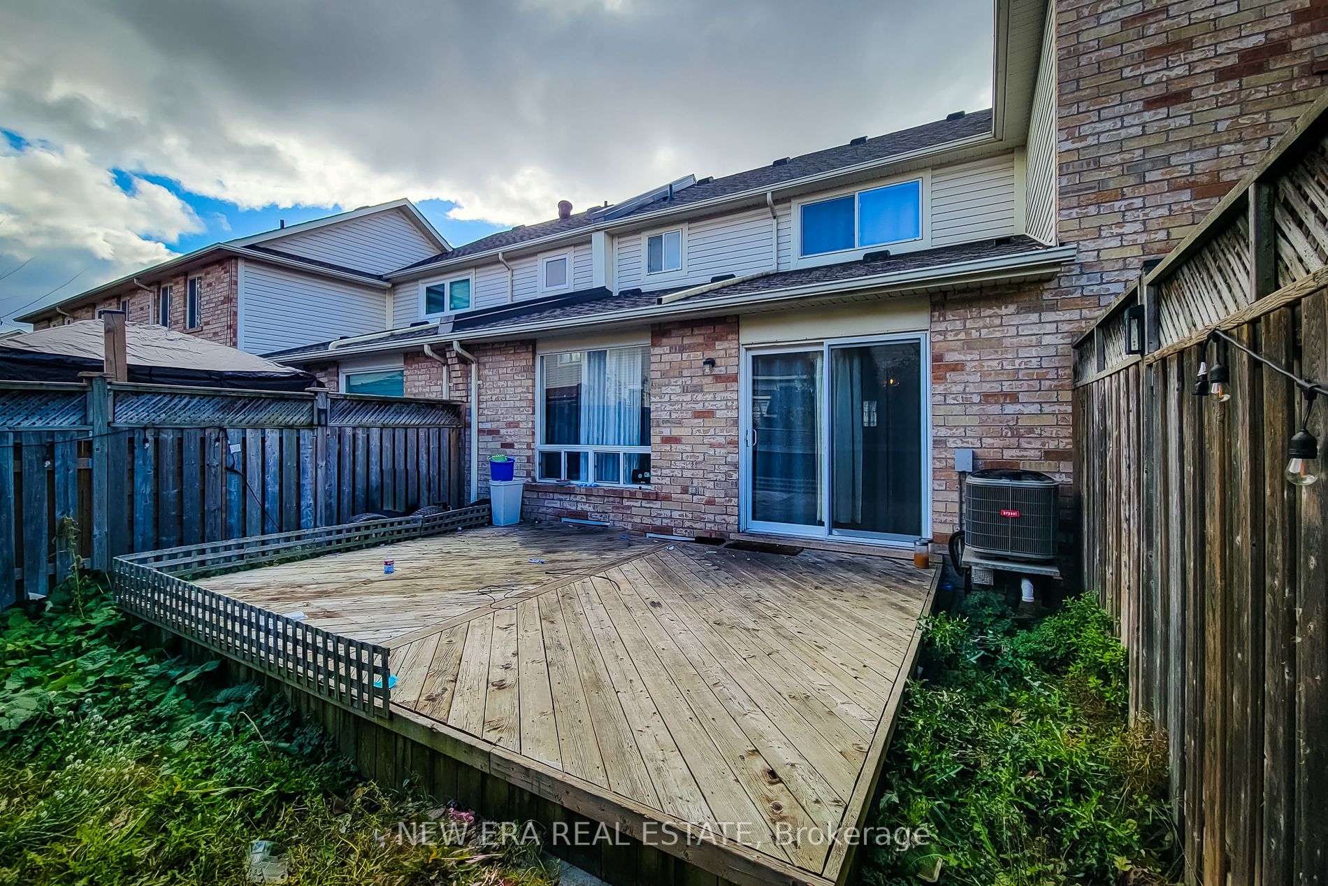 624 Hamilton Cres