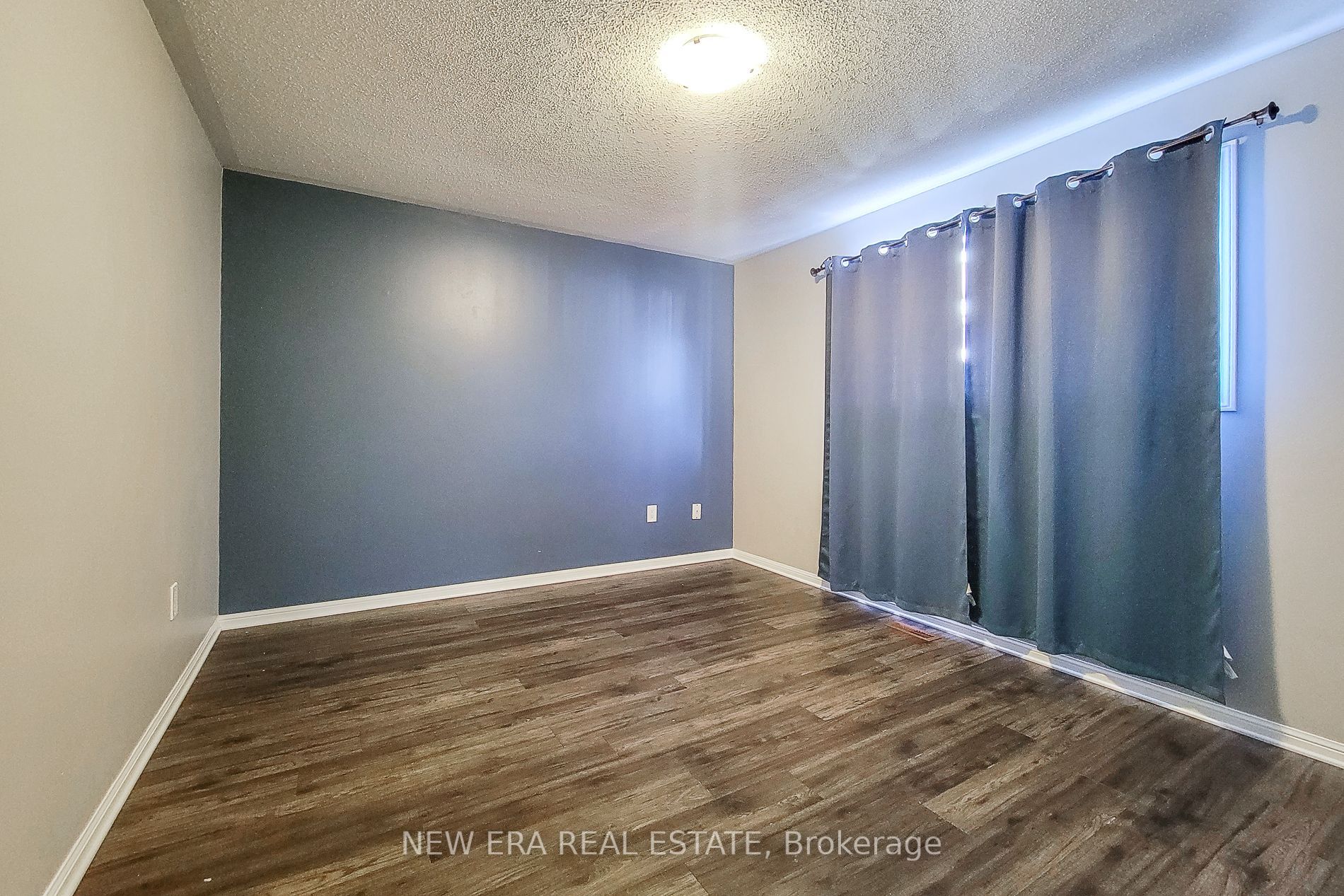 624 Hamilton Cres