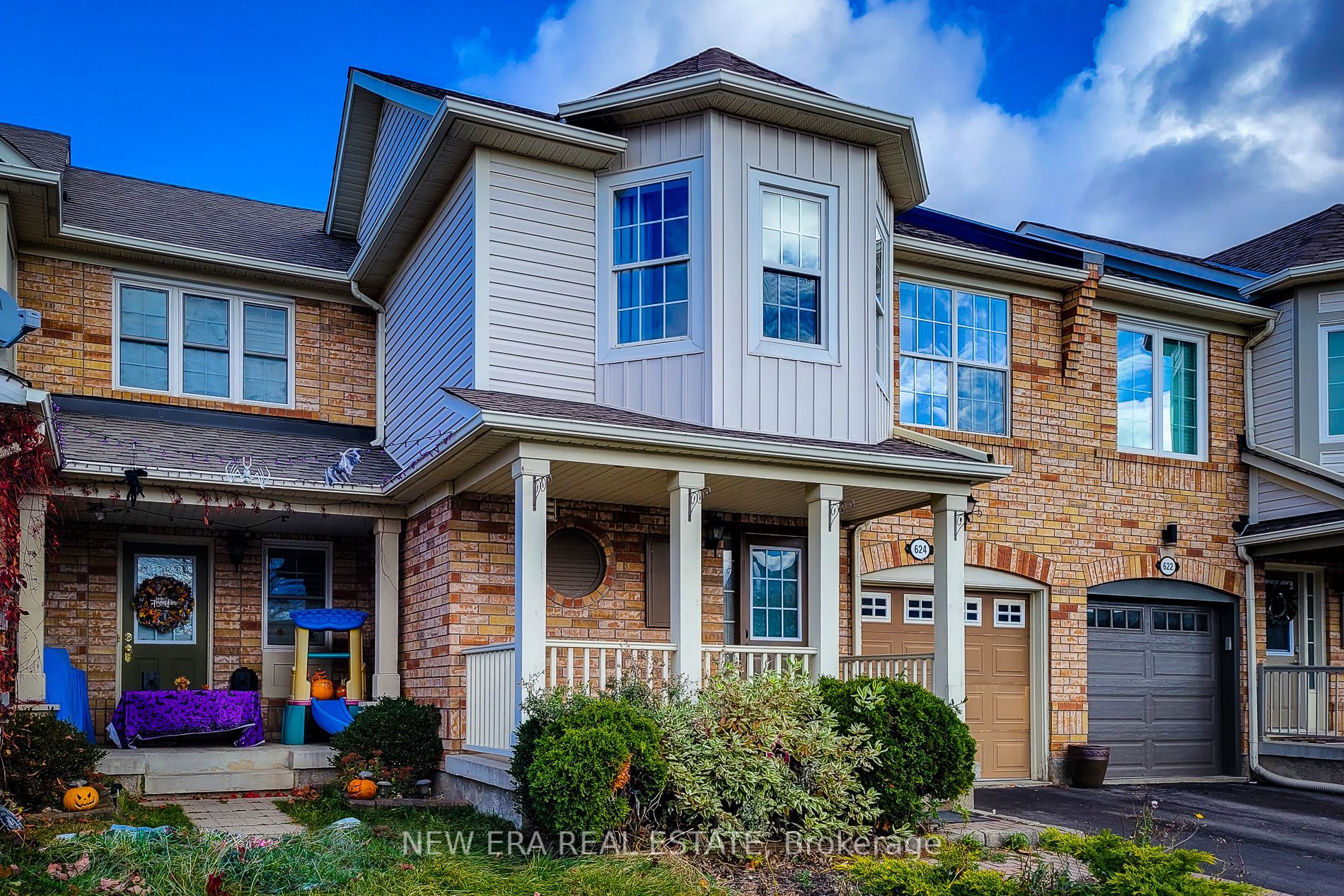 624 Hamilton Cres