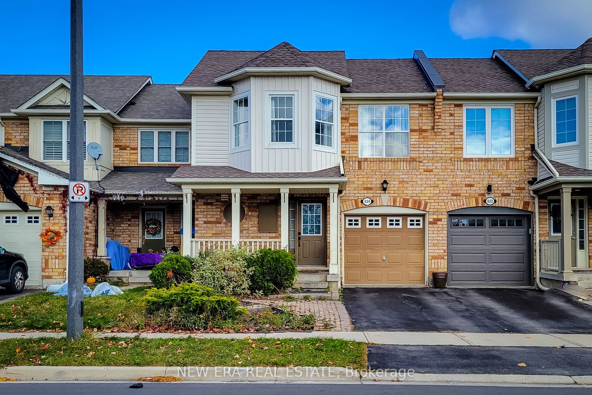 624 Hamilton Cres