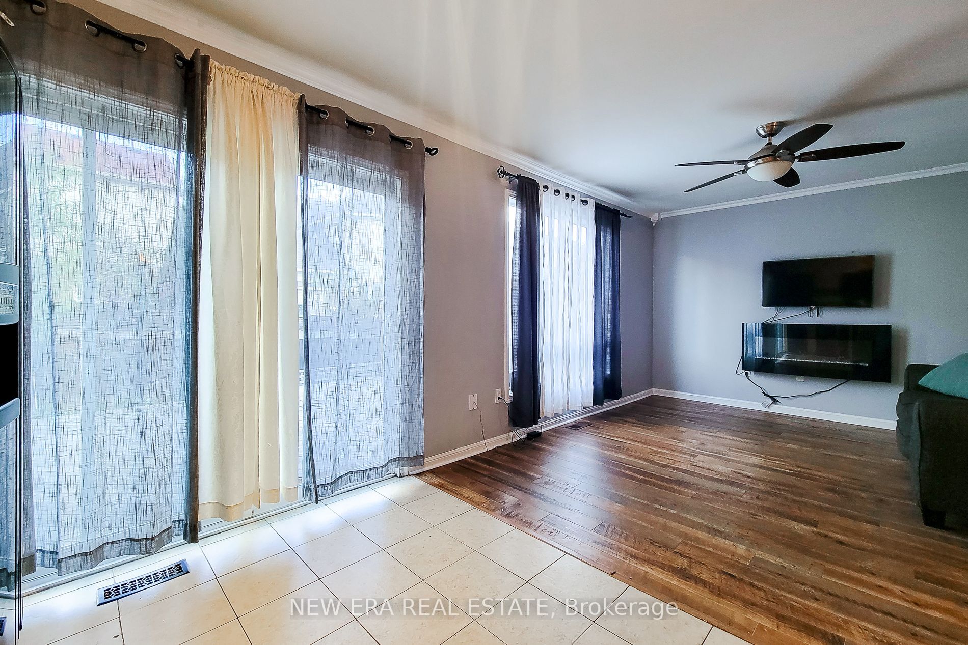 624 Hamilton Cres