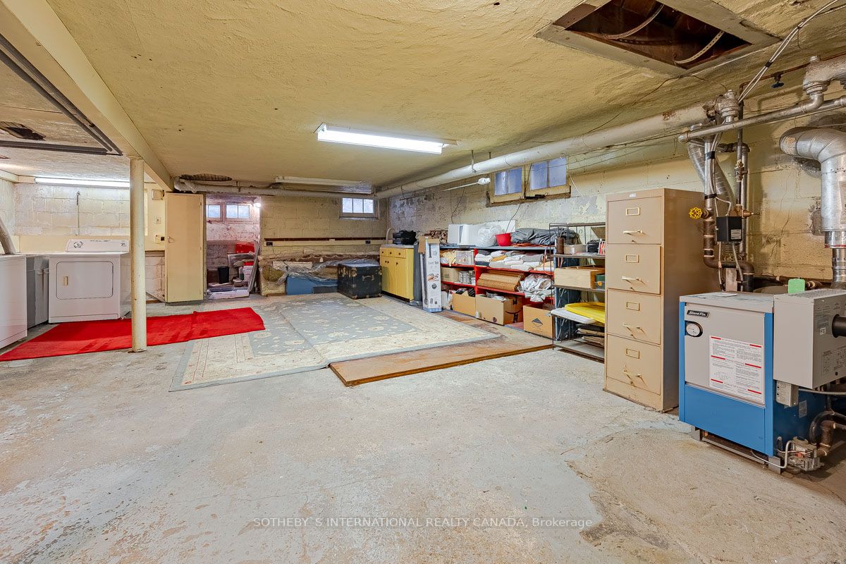 38 Willingdon Blvd