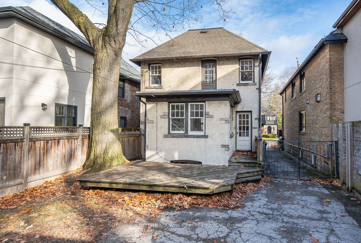 38 Willingdon Blvd