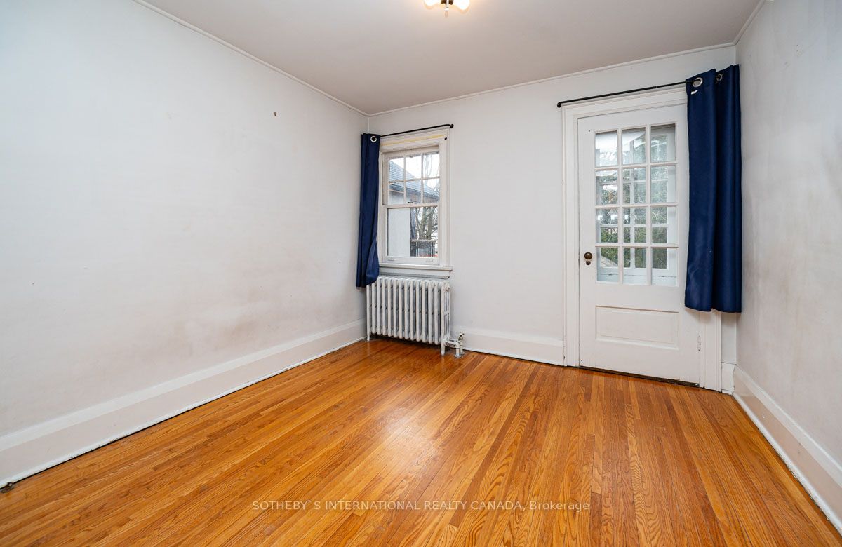 38 Willingdon Blvd