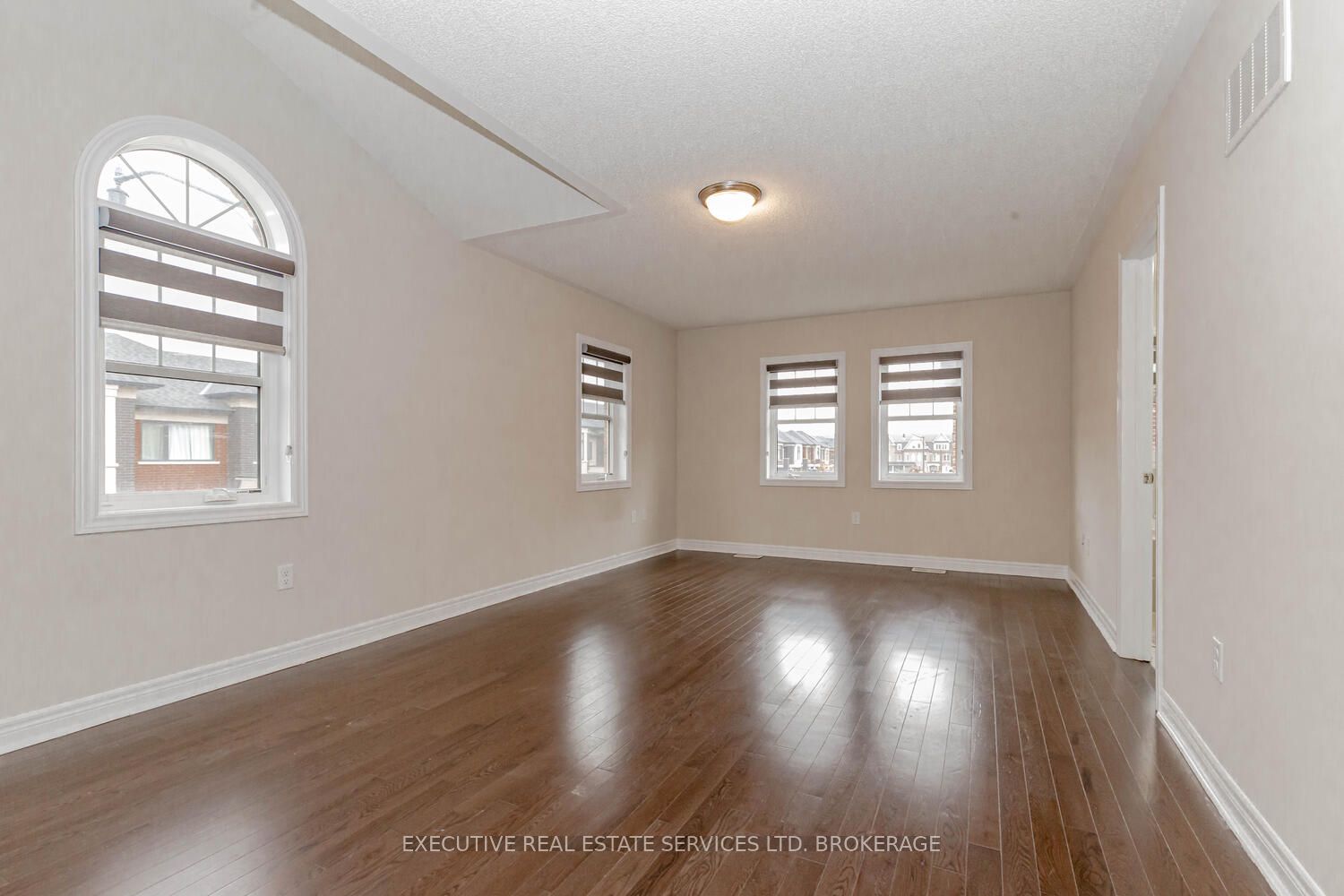 43 Pearman Cres