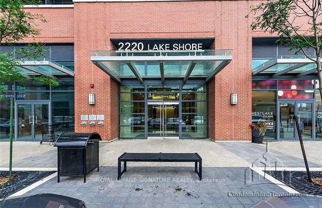 2220 Lake Shore Blvd W, #401