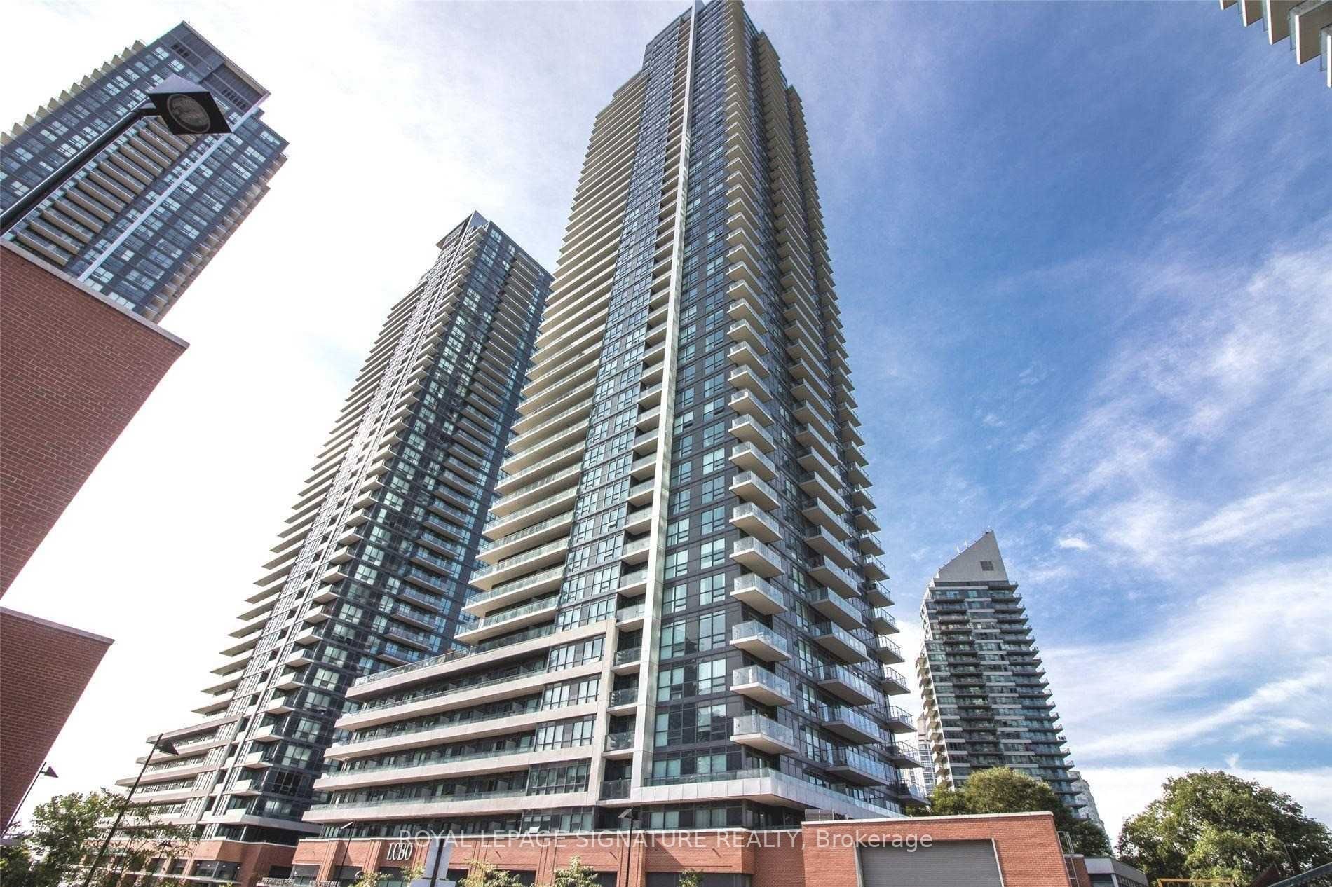 2220 Lake Shore Blvd W, #401