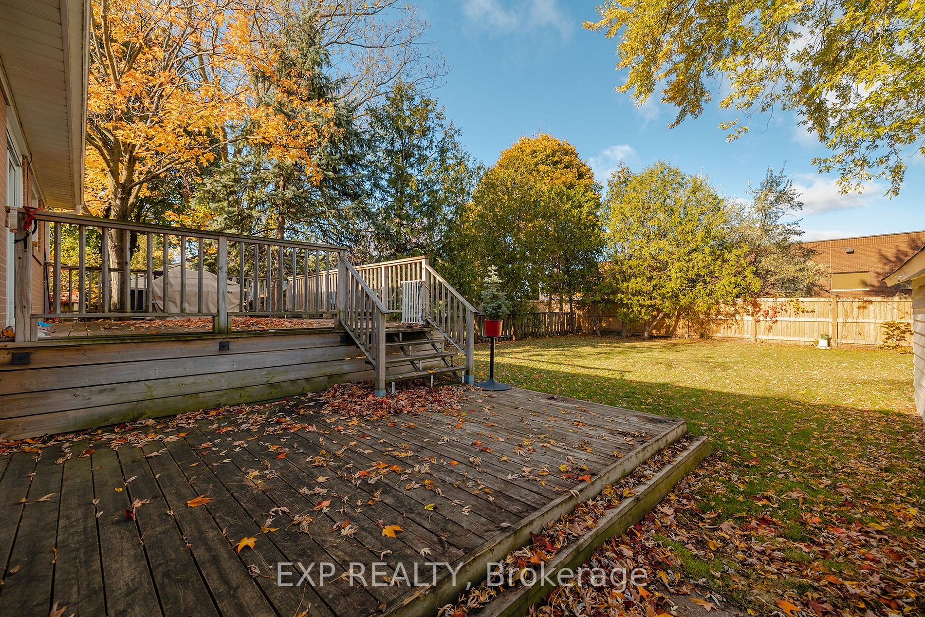 611 Pinegrove Rd