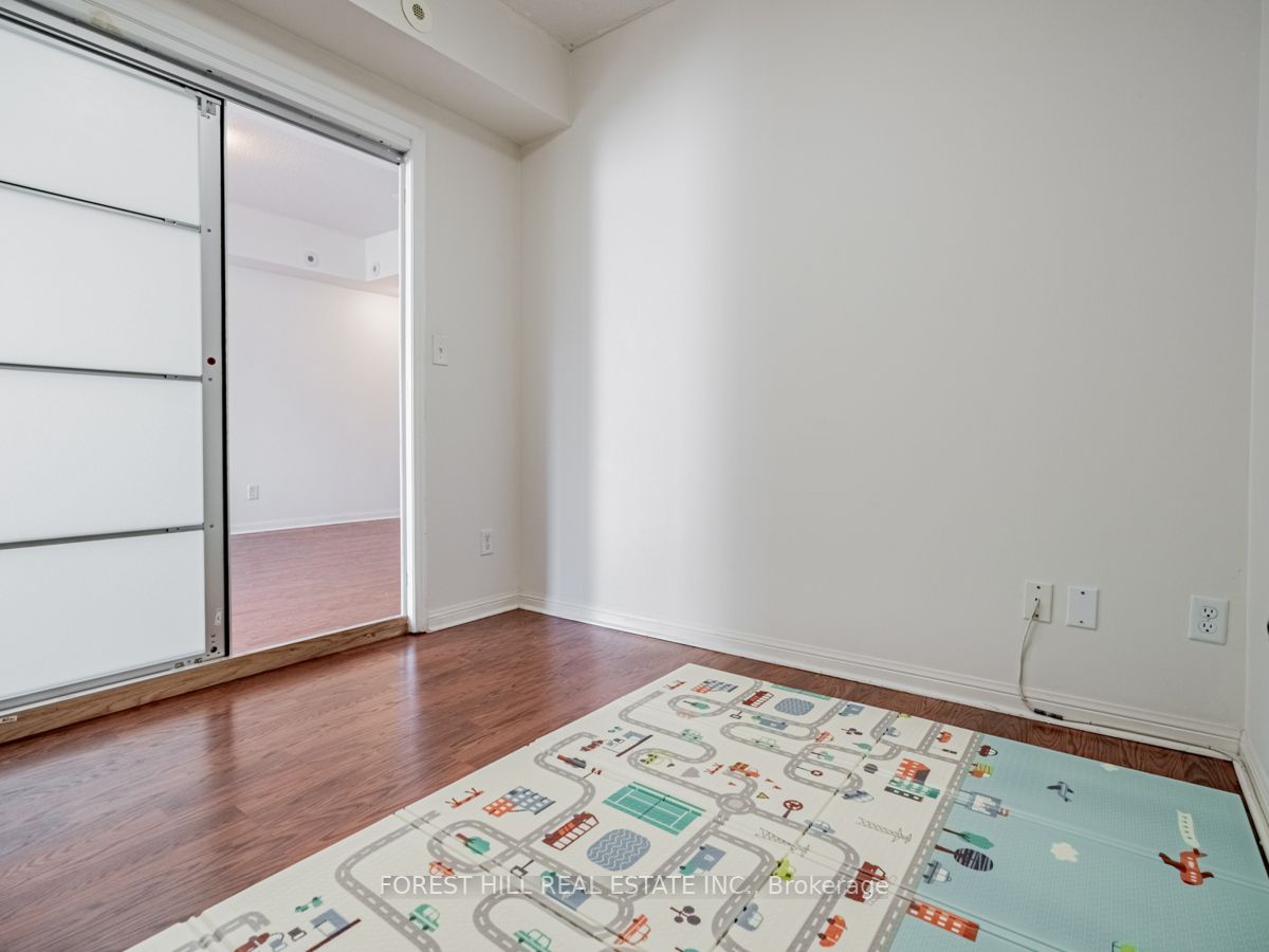 3047 Finch Ave W, #2063