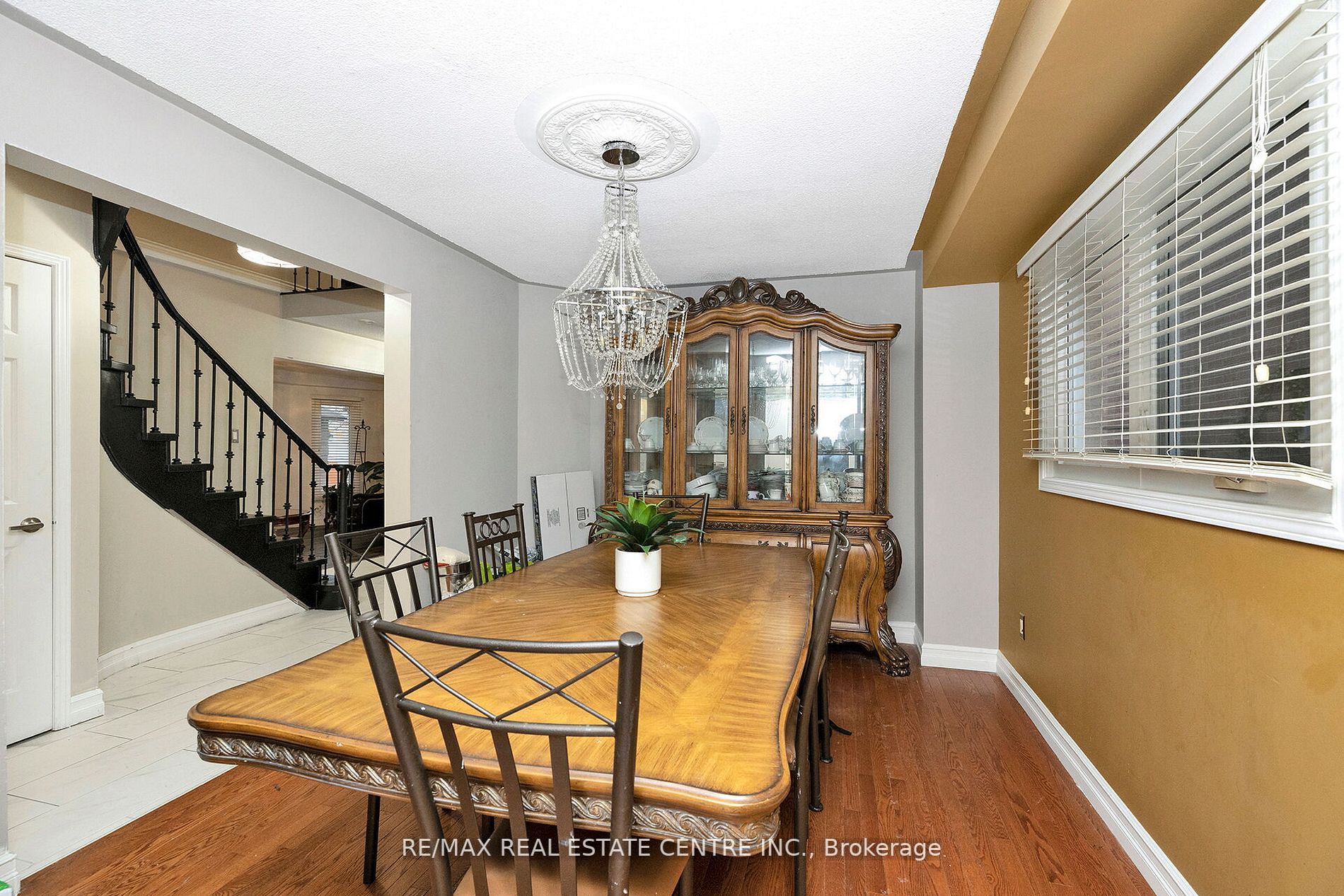 23 Kirk Dr
