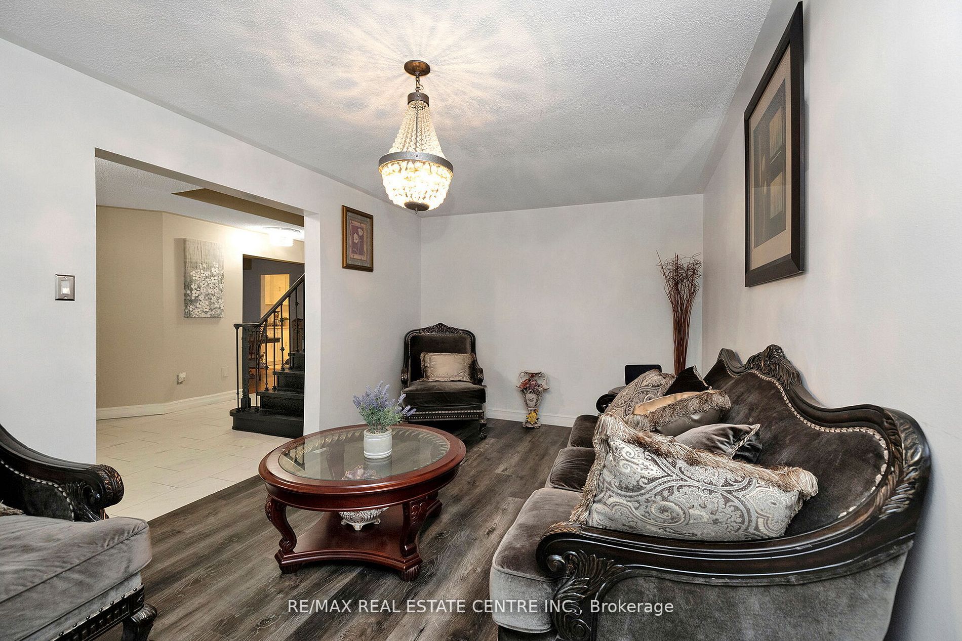 23 Kirk Dr
