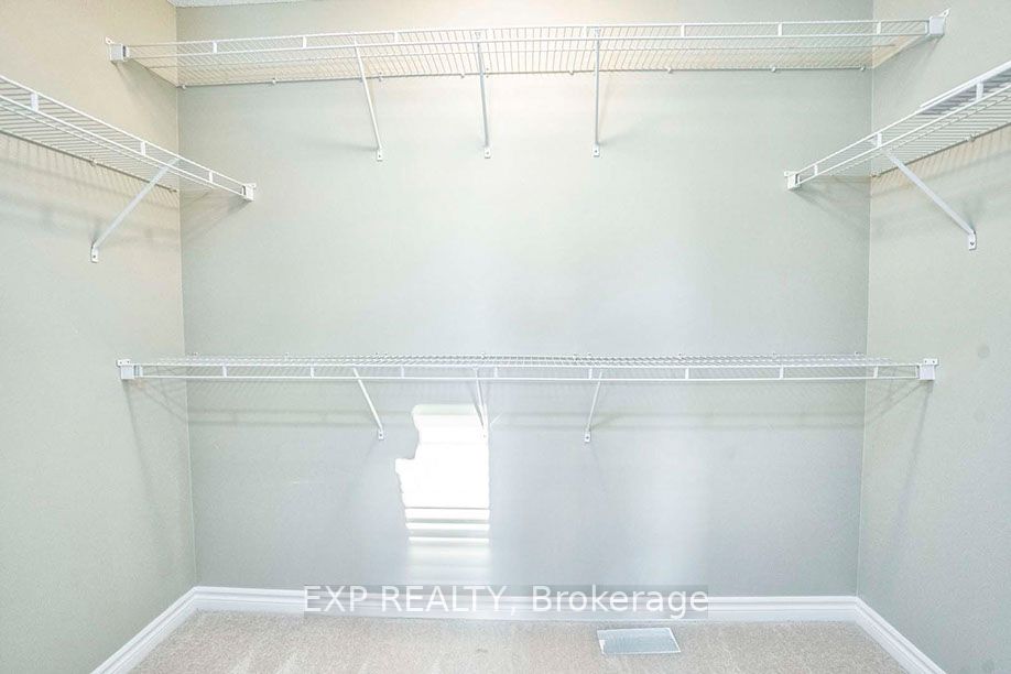 8 Billiter Rd N
