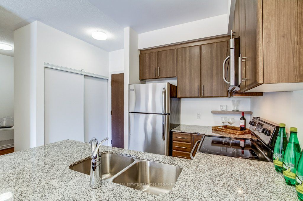 216 Oak Park Blvd, #235