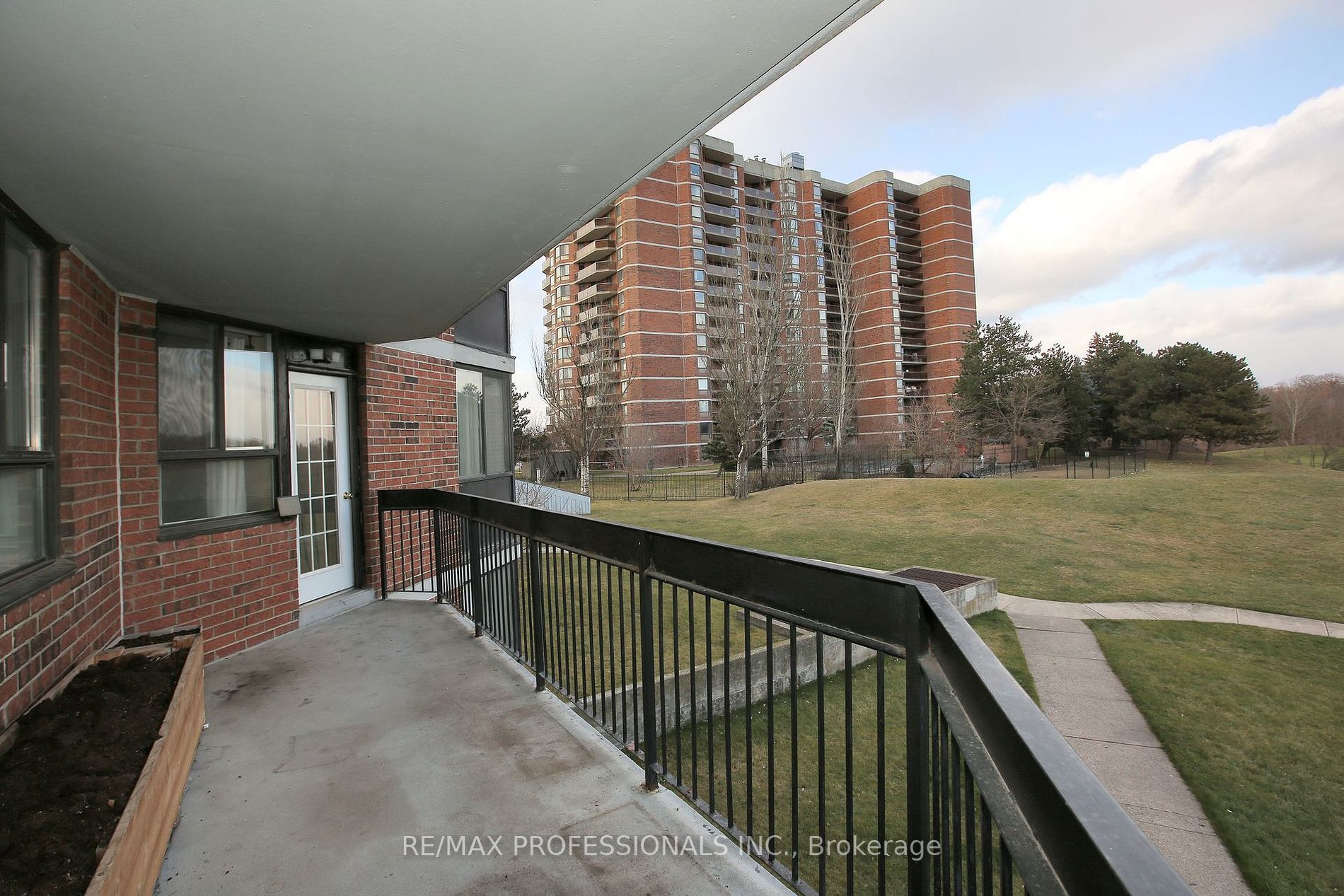 236 Albion Rd, #211