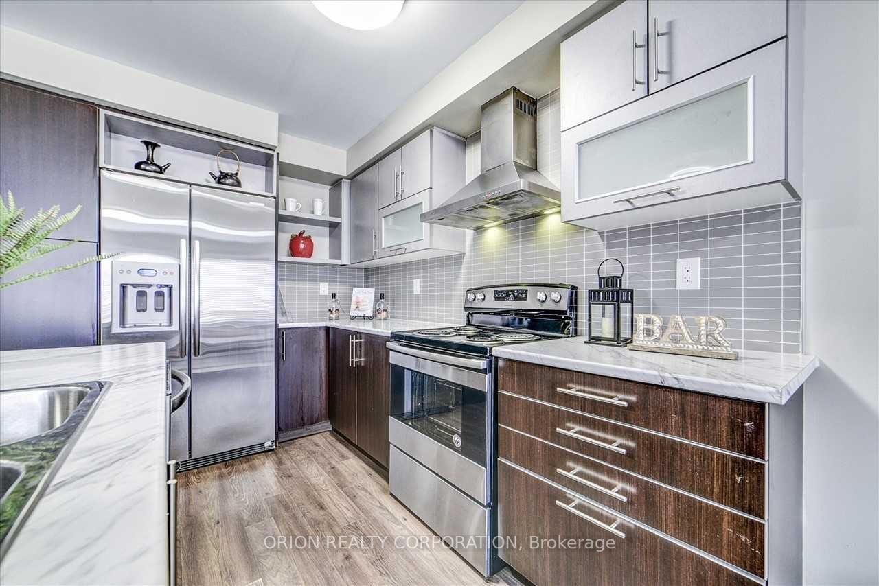 56 Golden Springs Dr