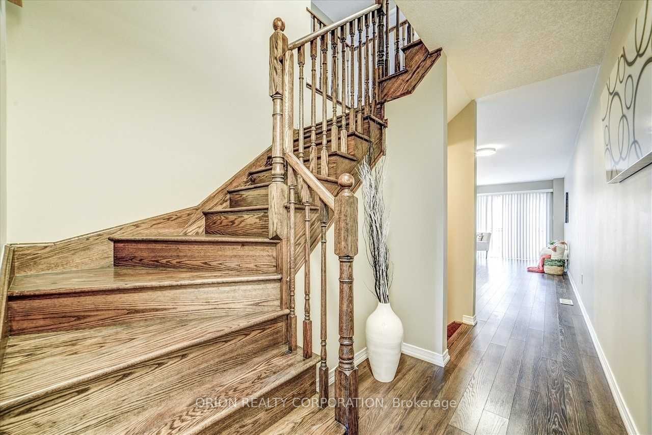 56 Golden Springs Dr
