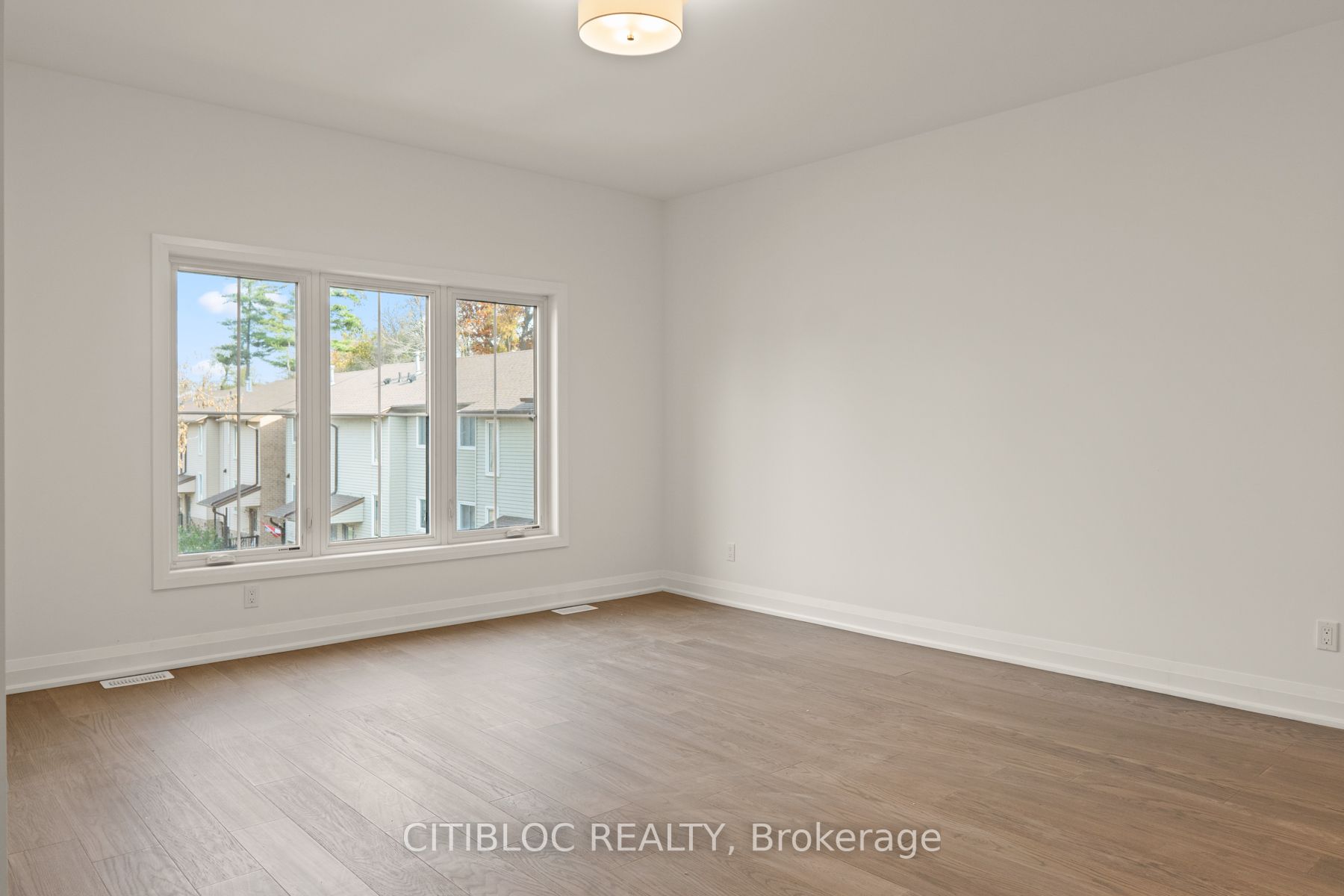 171 Mountainview Rd N, #7