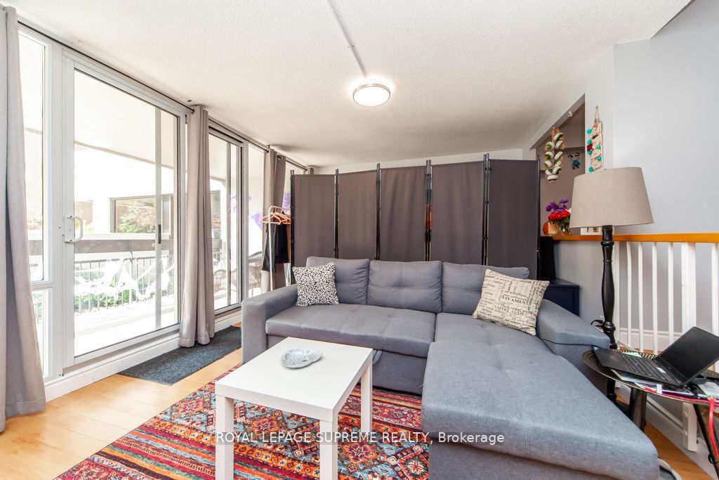 270 Scarlett Rd, #105
