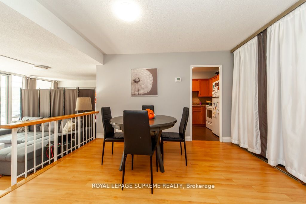 270 Scarlett Rd, #105