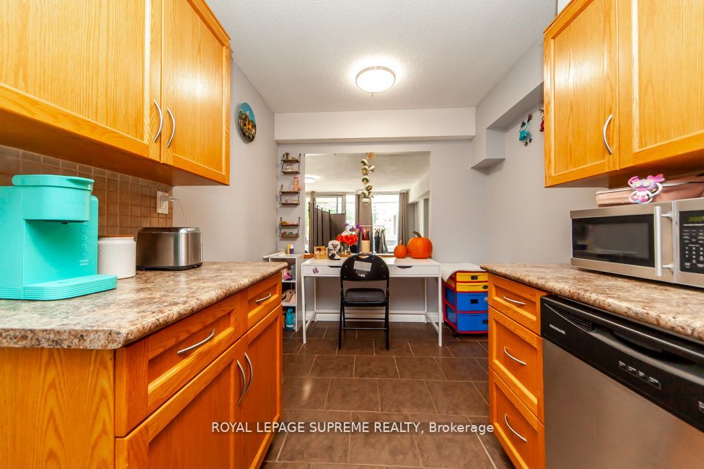 270 Scarlett Rd, #105