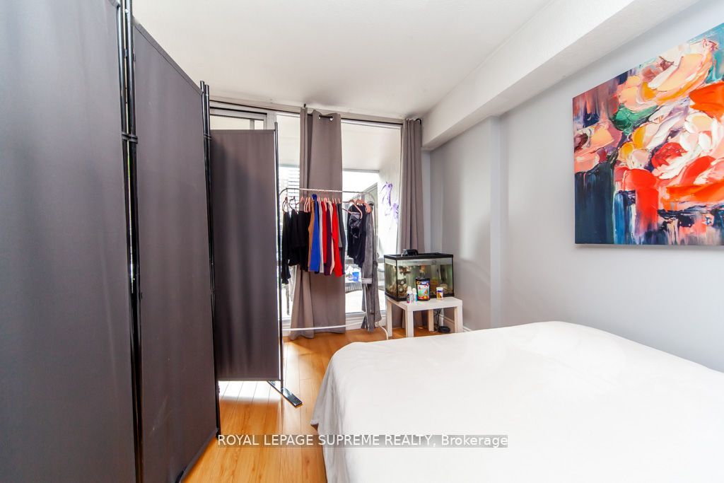 270 Scarlett Rd, #105