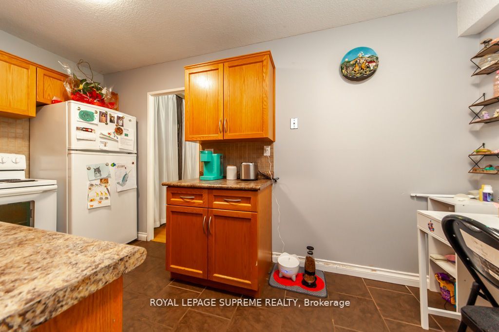 270 Scarlett Rd, #105