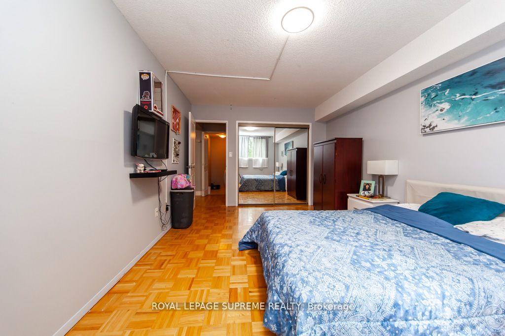 270 Scarlett Rd, #105