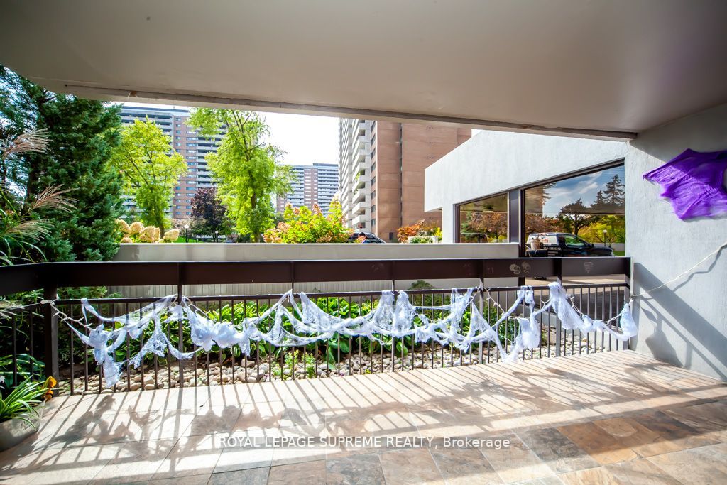 270 Scarlett Rd, #105