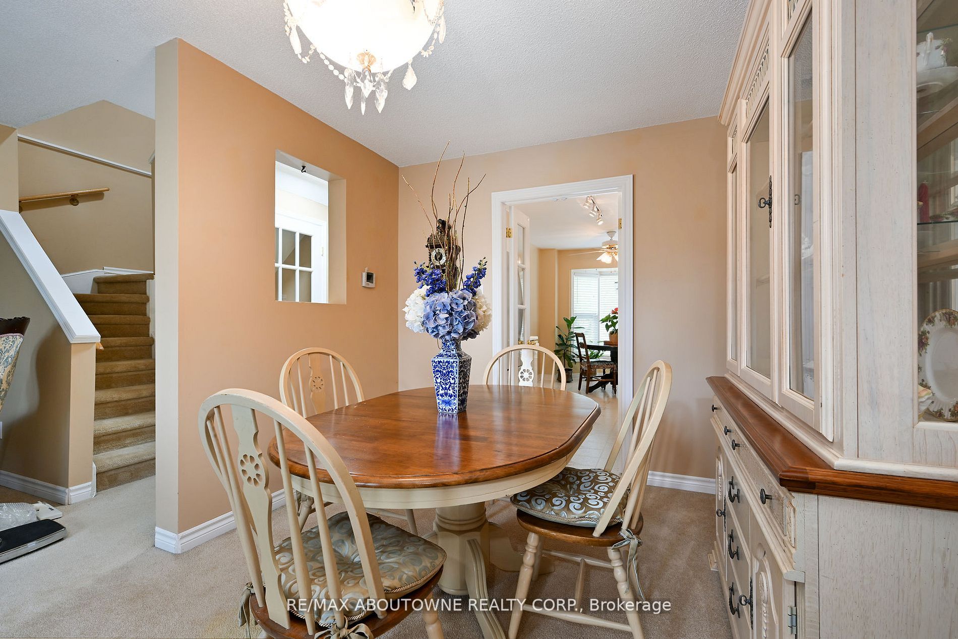 2272 Mowat Ave, #37