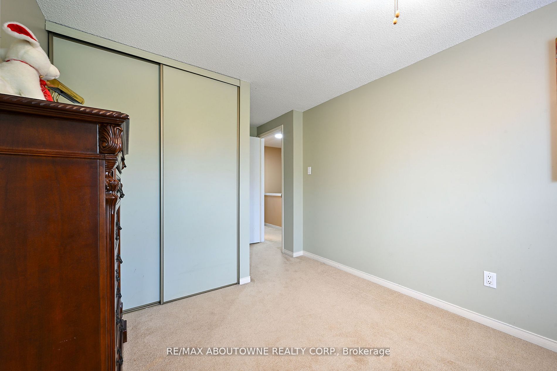 2272 Mowat Ave, #37