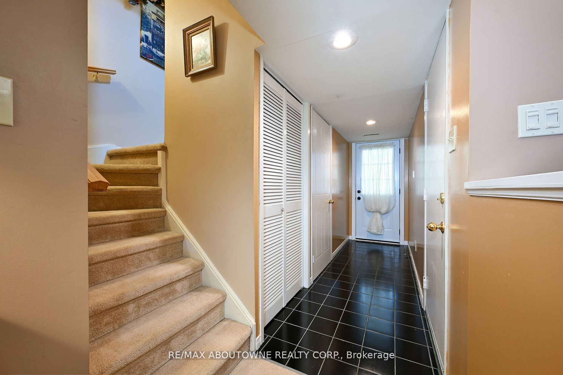 2272 Mowat Ave, #37